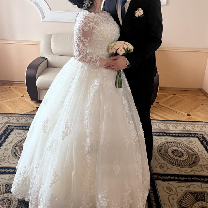 Свадебное платье