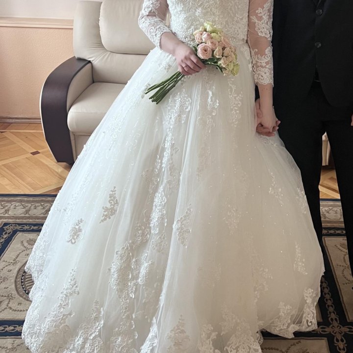 Свадебное платье