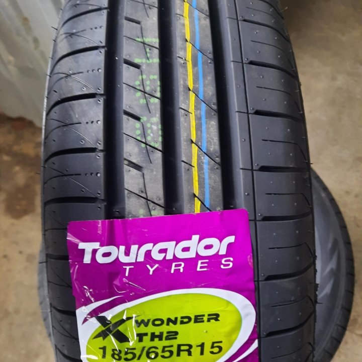 Tourador 185/65/15 новые