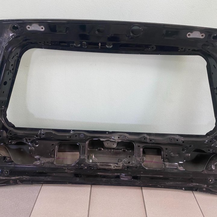 Дверь багажника Toyota Land Cruiser 200 (07-15 г.)