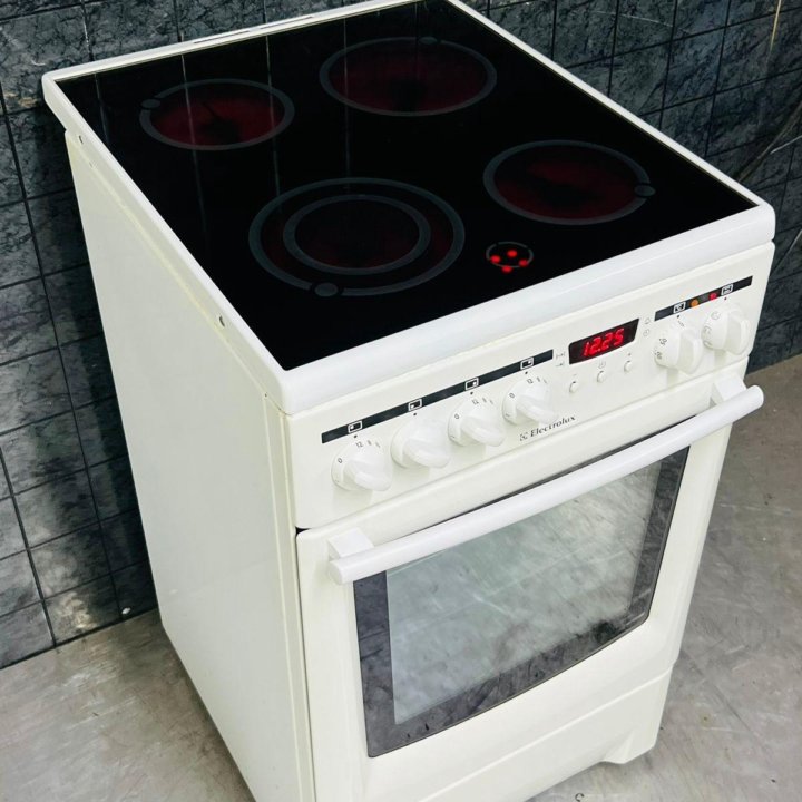 Плита электрическая Electrolux EKC 5004