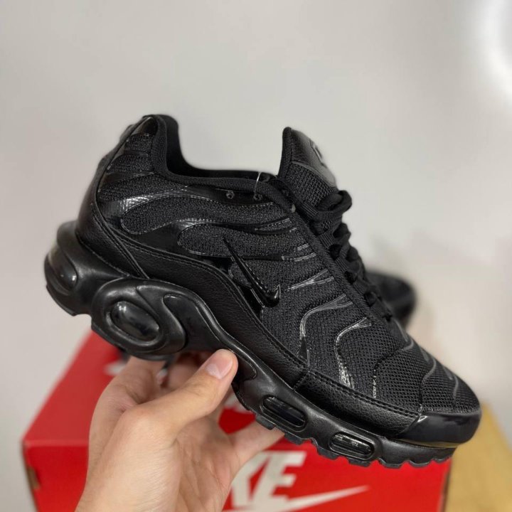 Кроссовки мужские Nike Air Max Plus TN