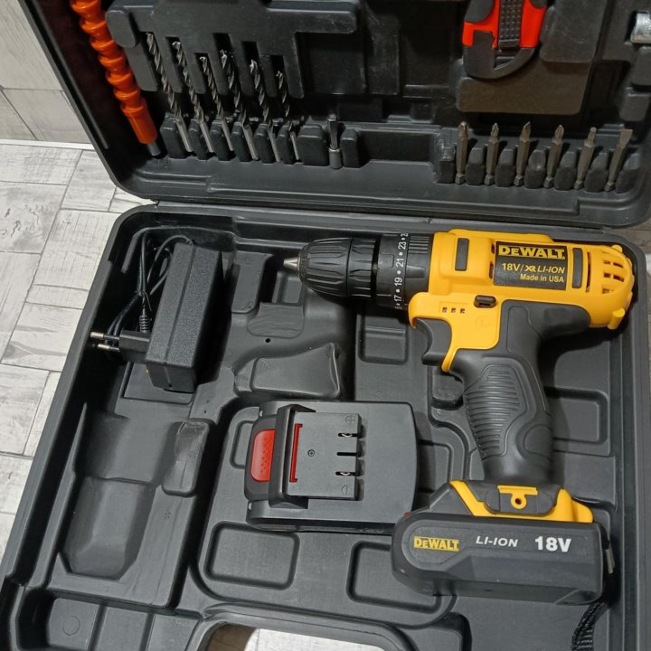 Шуруповерт dewalt 18v