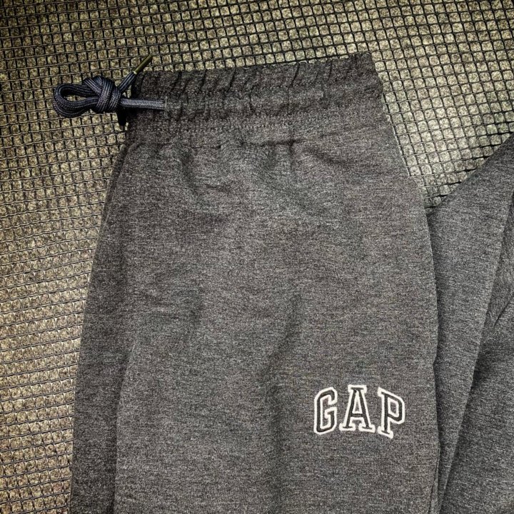 Спортивные Костюмы GAP (Магазин)