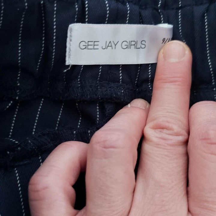 Брюки на девочку.