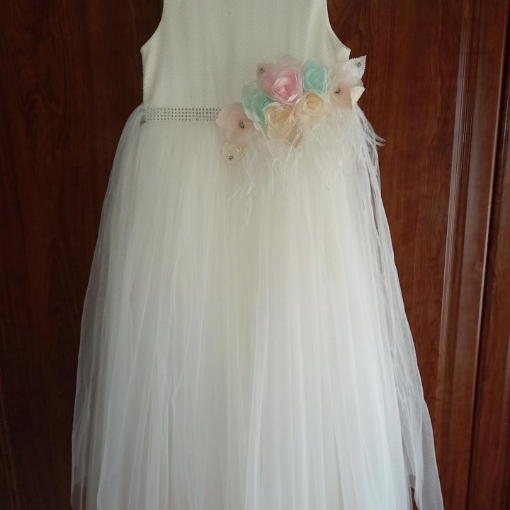 Платье на праздник