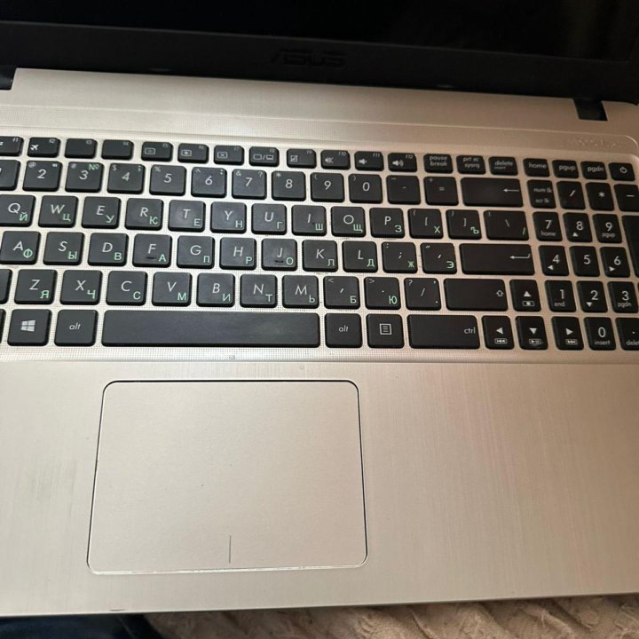 ASUS VIVOBOOK X540S , GeForce 810m, 4-x яд. Intel