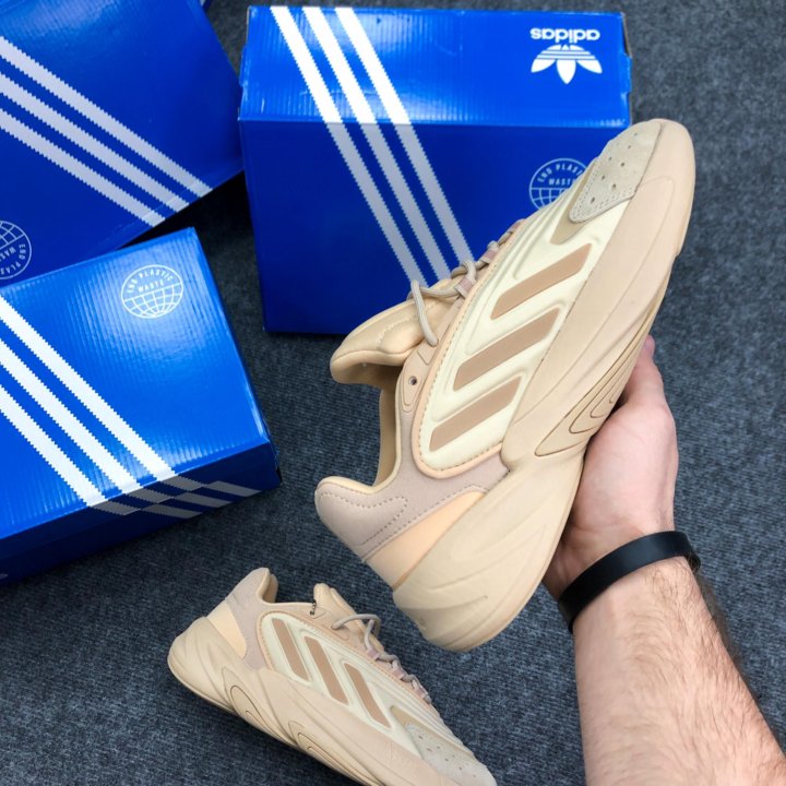 Кроссовки Adidas Ozelia