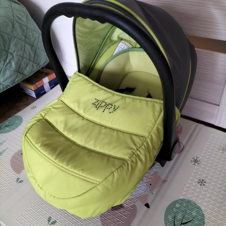 Коляска Tutis Zippy (3в1)