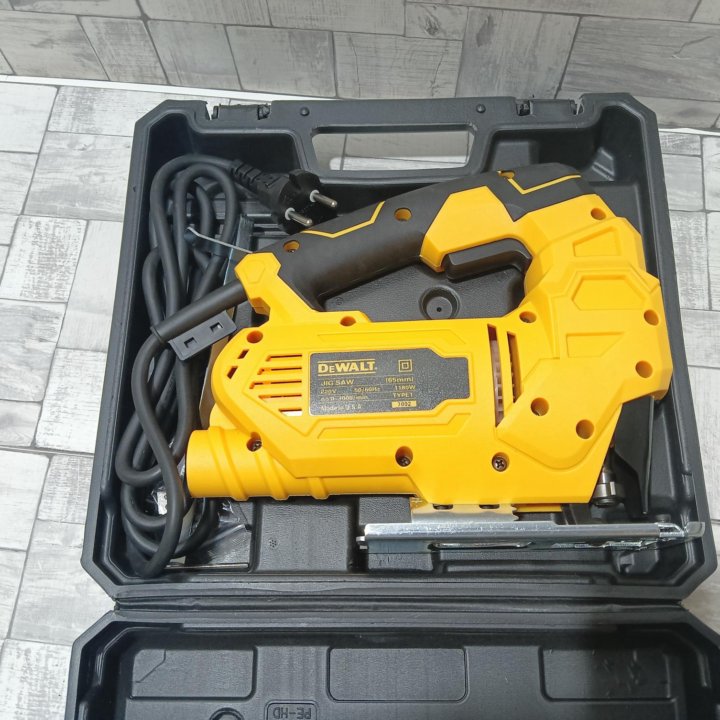 Лобзик dewalt 1180w с лазерным наведением