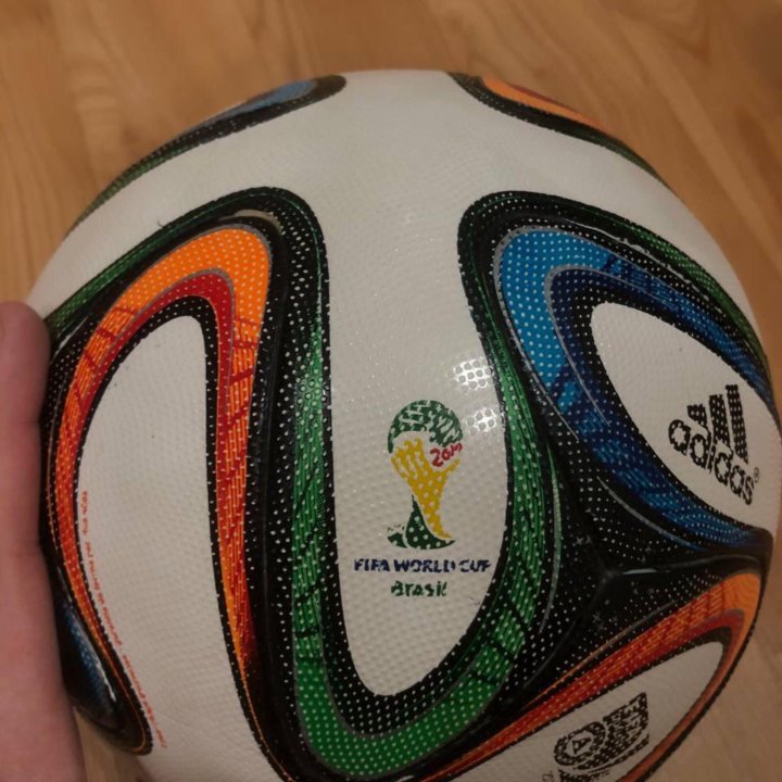 Мяч футбольный adidas brazuca 2014