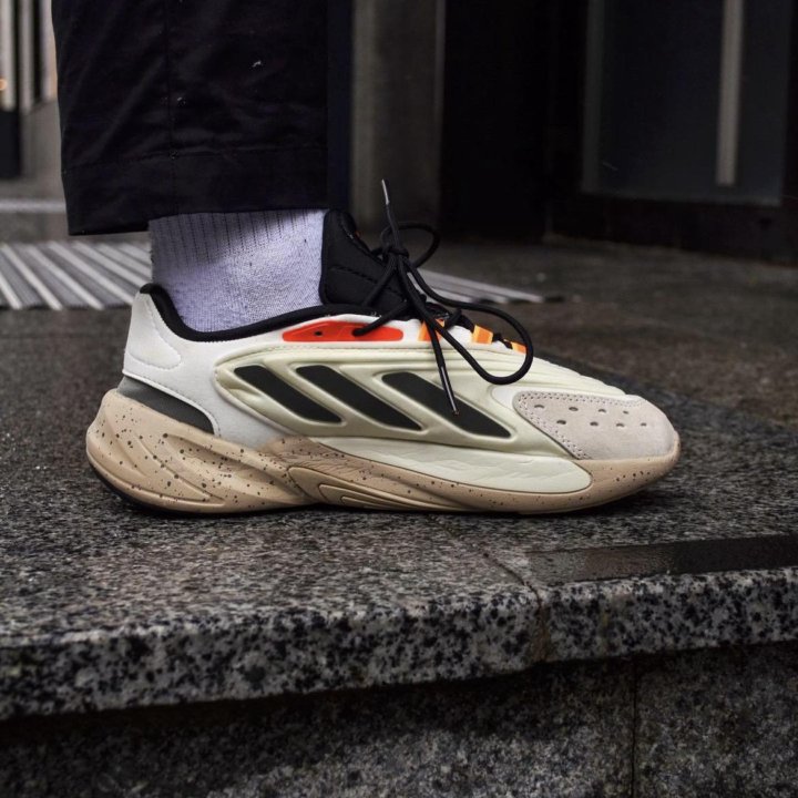 Кроссовки Adidas Ozelia