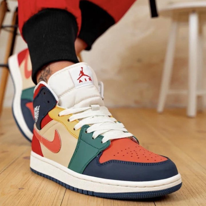 Кроссовки Nike Air Jordan 1