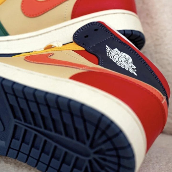 Кроссовки Nike Air Jordan 1