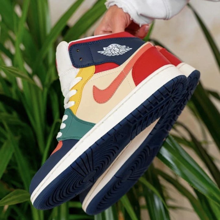 Кроссовки Nike Air Jordan 1