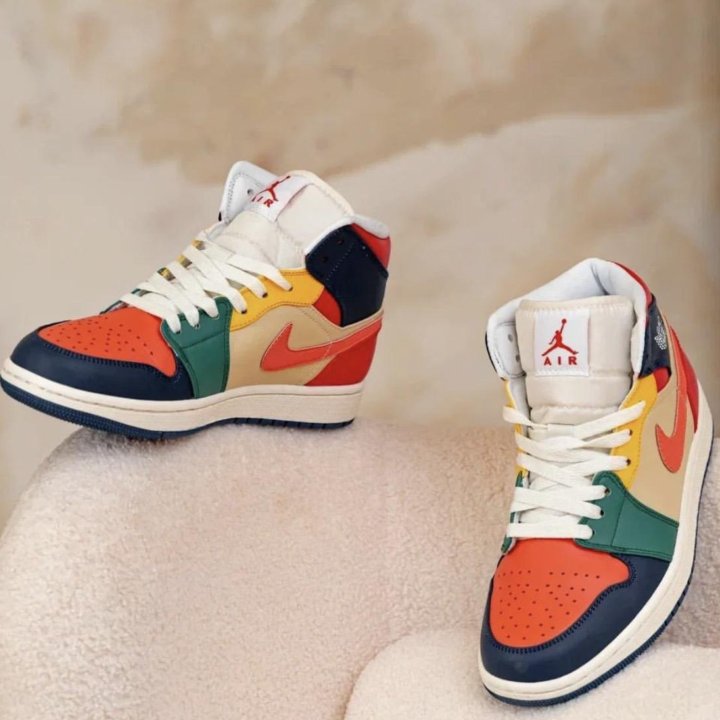 Кроссовки Nike Air Jordan 1