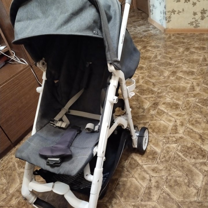 прогулочная коляска Zippy Light