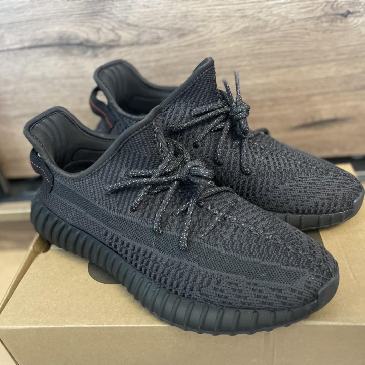 Кроссовки Adidas Yeezy Boost 350 v2