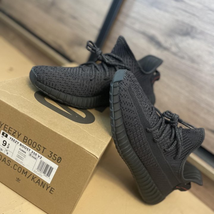 Кроссовки Adidas Yeezy Boost 350 v2