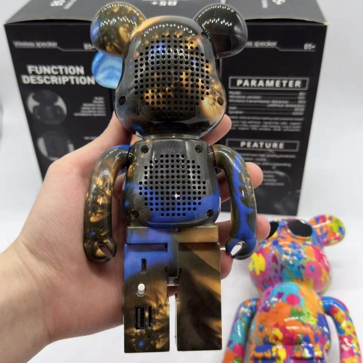 Мишка BearBrick (колонка) Новый