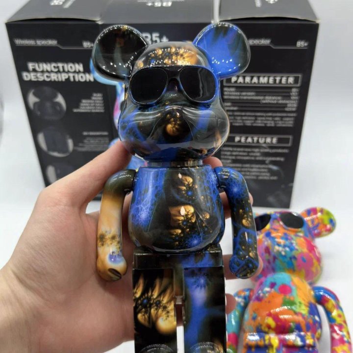 Мишка BearBrick (колонка) Новый