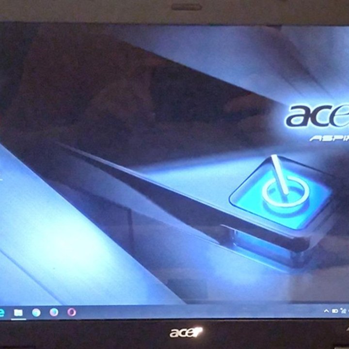 Ноутбук Acer 2 ядра 3гб WiFi DWD-Rom