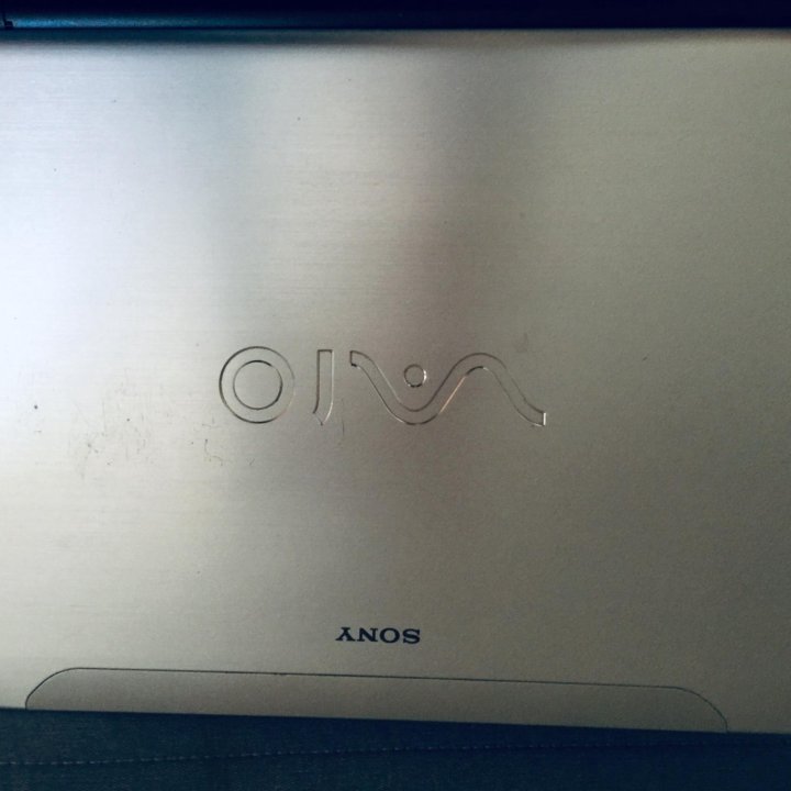 Ноутбук Sony Vaio SVE14AJ15V