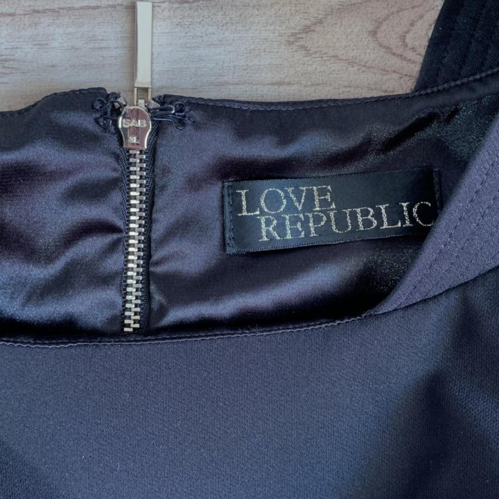 НОВОЕ чёрное платье LOVE REPUBLIC, 42р