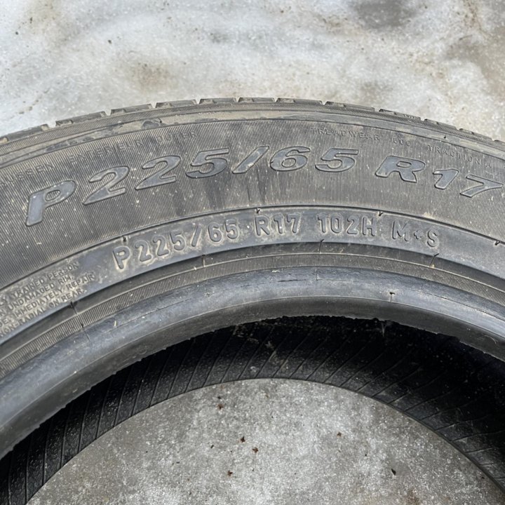 225/65 R17 всесезонки 2 шт.