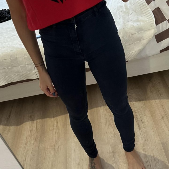 Джинсы Stradivarius