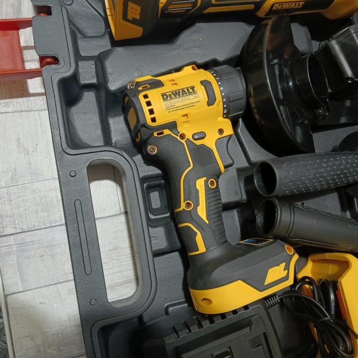 Набор инструментов 3 в 1 dewalt