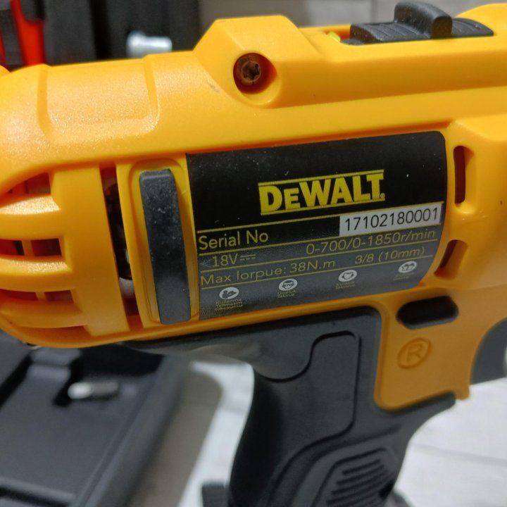 Шуруповерт dewalt 18 v