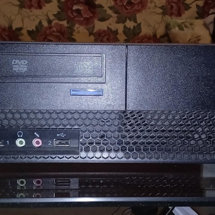 Компьютер Lenovo ThinkCentre M58 SFF с монитором