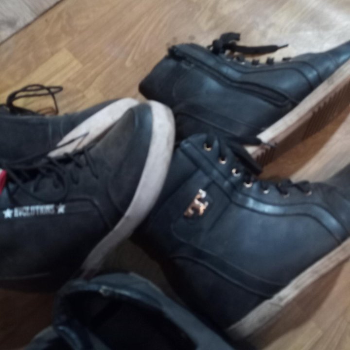 Подростковые ботинки