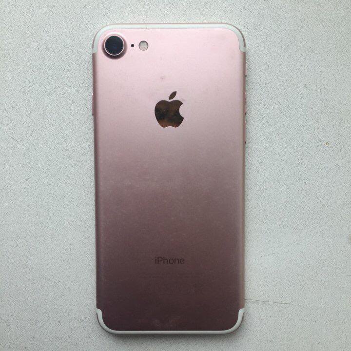 Продам айфон 7