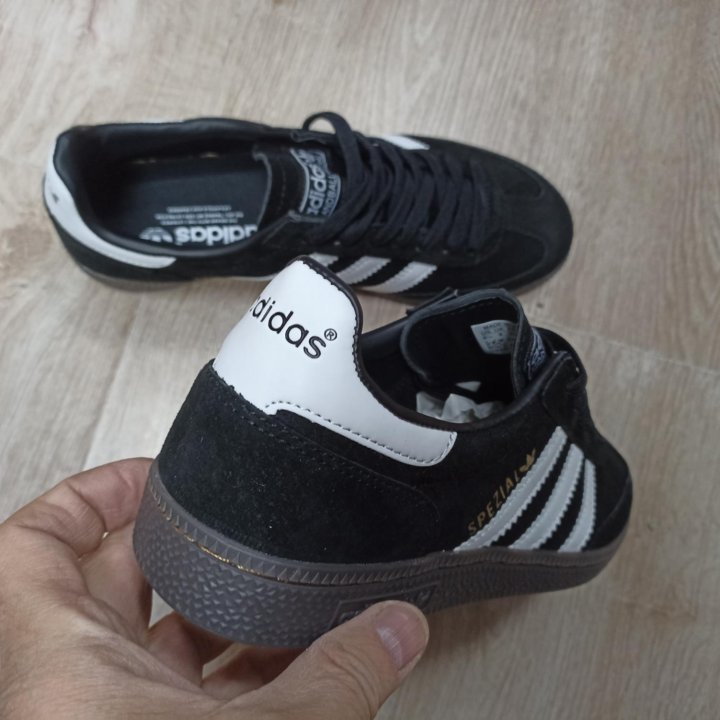 Кроссовки мужские adidas spezial