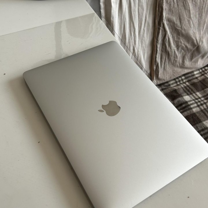 MacBook Pro 13 2022 m2 256gb