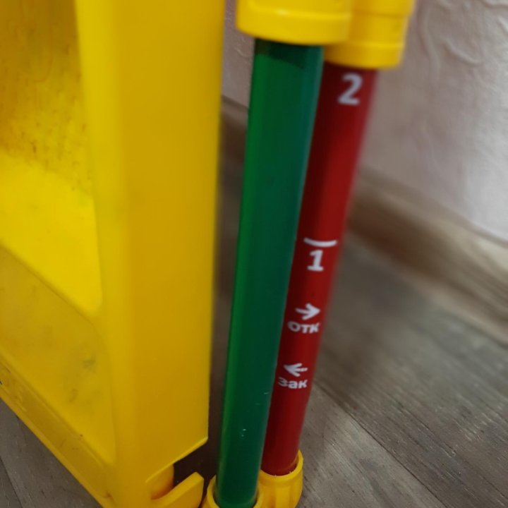 Магнитная доска,мольберт