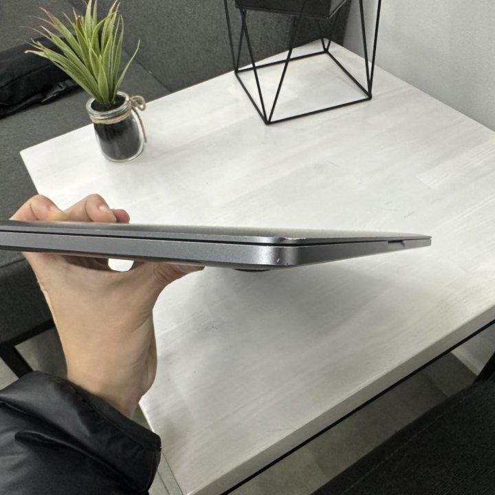 MacBook pro 13 2019