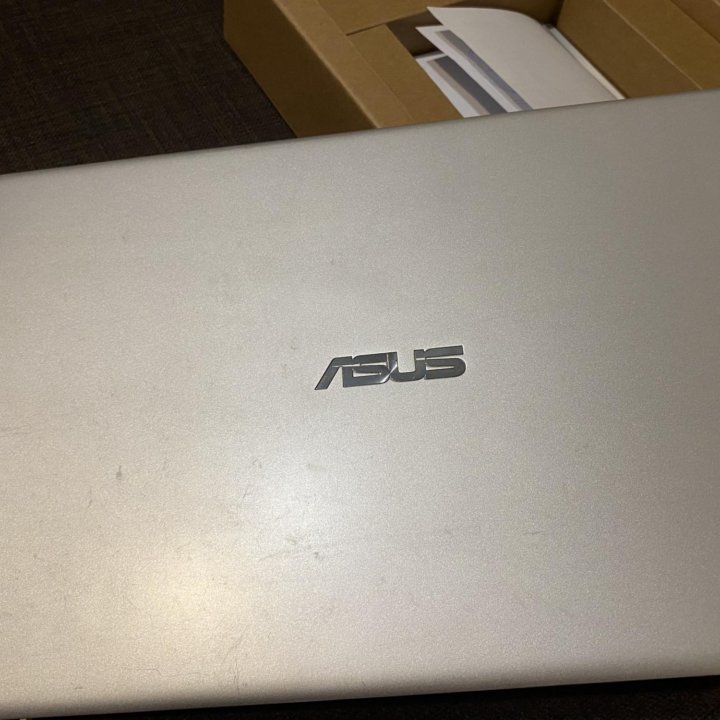 Asus VivoBook S330UN 240GB