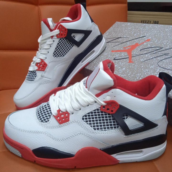 Кроссовки Nike Air Jordan 4 retro