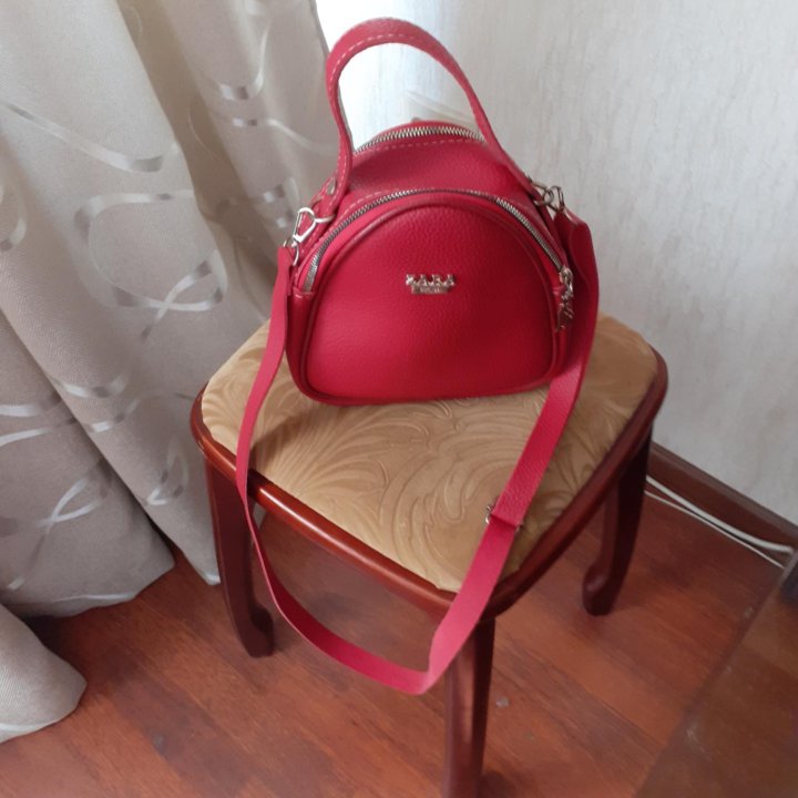 Сумка красная