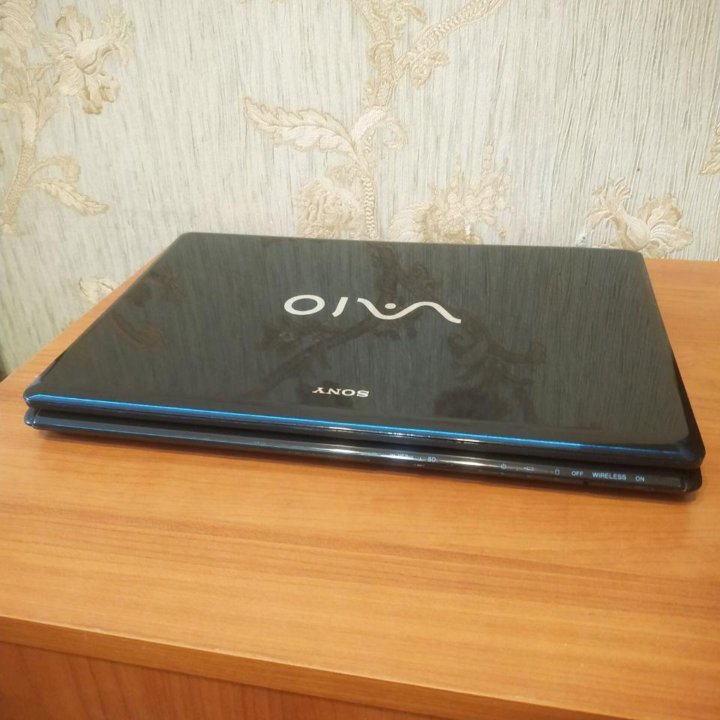 Sony vaio VPC-CW2S1R 14'' Core i3/SSD