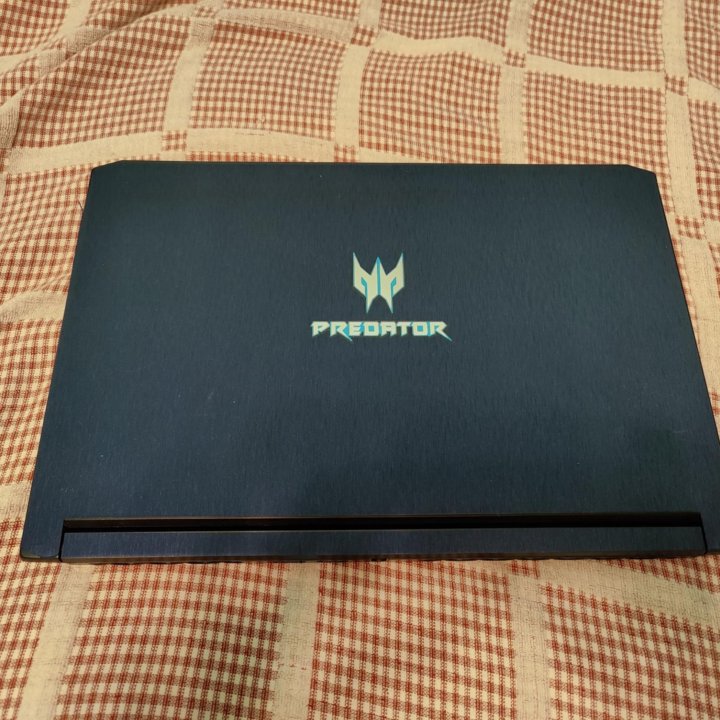 Acer Predator Triton 700 (i7 7700HQ, 8Gb GTX1080)