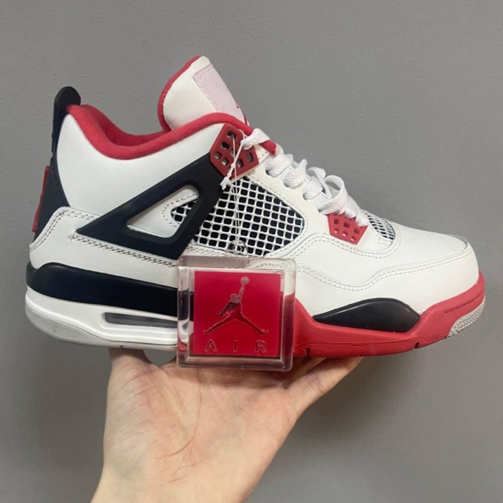 Кроссовки Nike Air Jordan 4