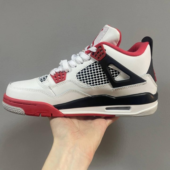 Кроссовки Nike Air Jordan 4