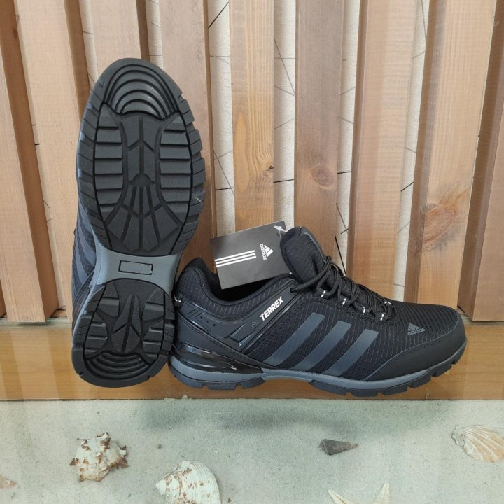 Кроссовки Adidas р-ры 37-41 артикул 266 чер/чер