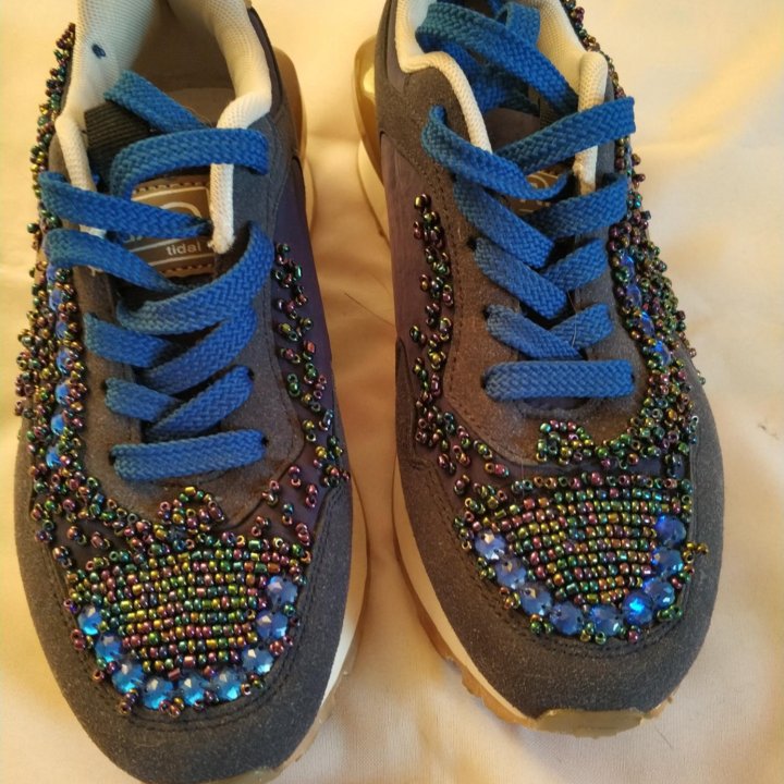 кросовки новые