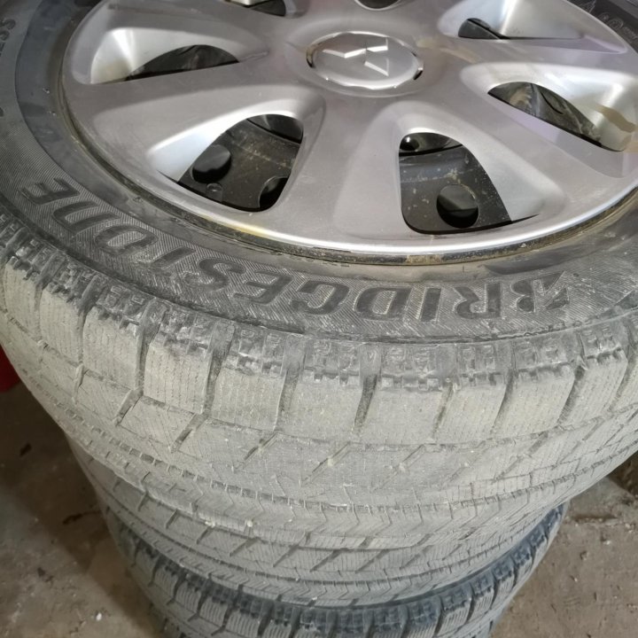 Bridgestone Blizzak VRX 205/55R16