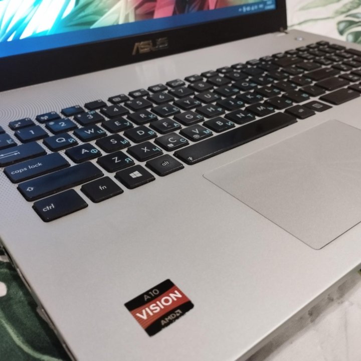 Бизнес Asus N56DP (15.6